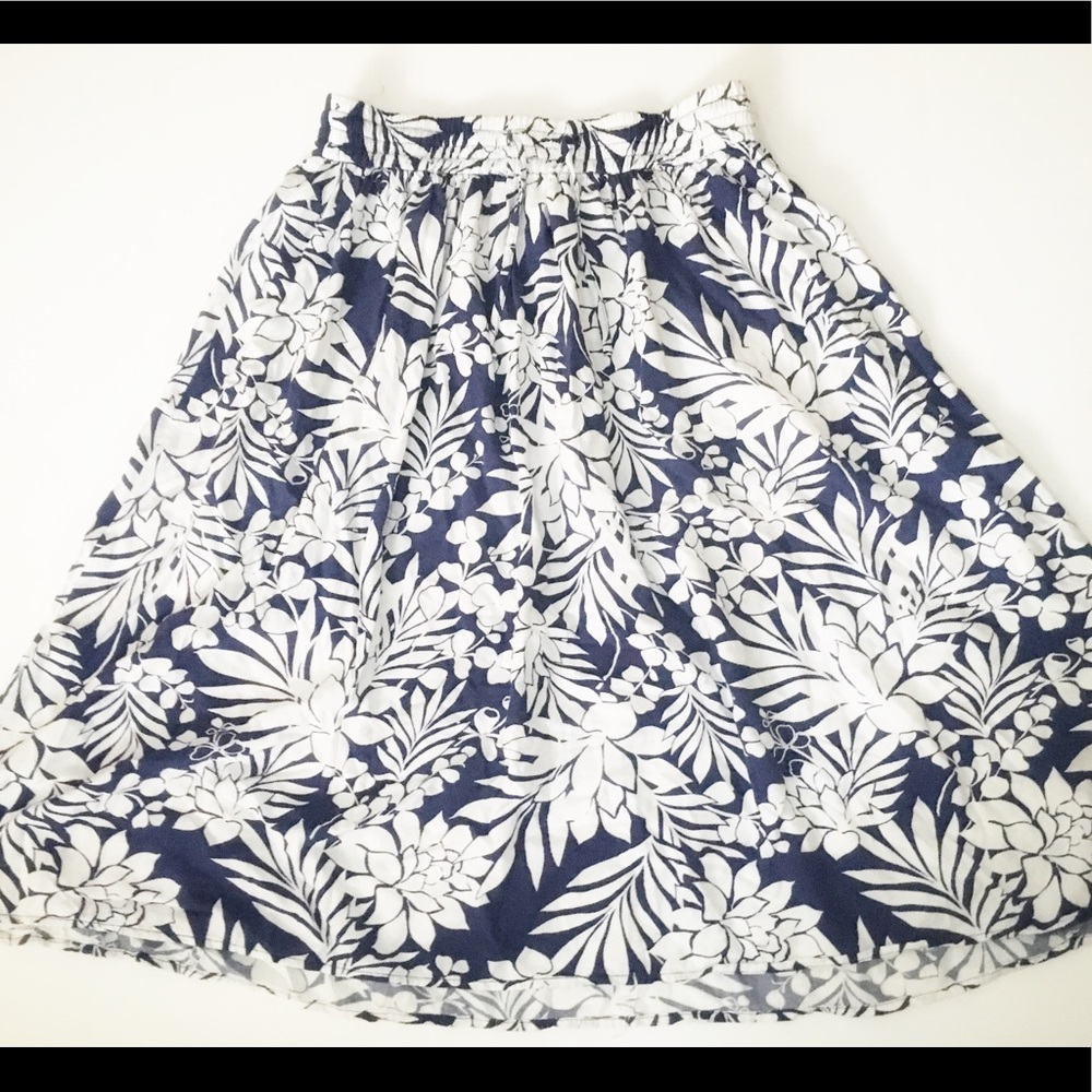 Old Navy blue and white floral dress